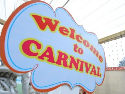 carnival-theme-props-on-rent